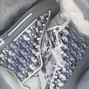 Authentic Christian Dior shoes size 9 mens only worn 1 time